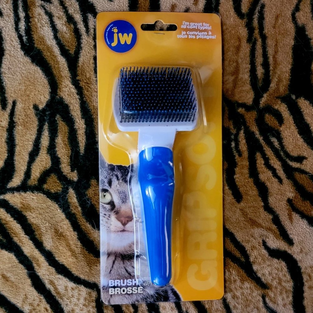 JW Cat Brush New!